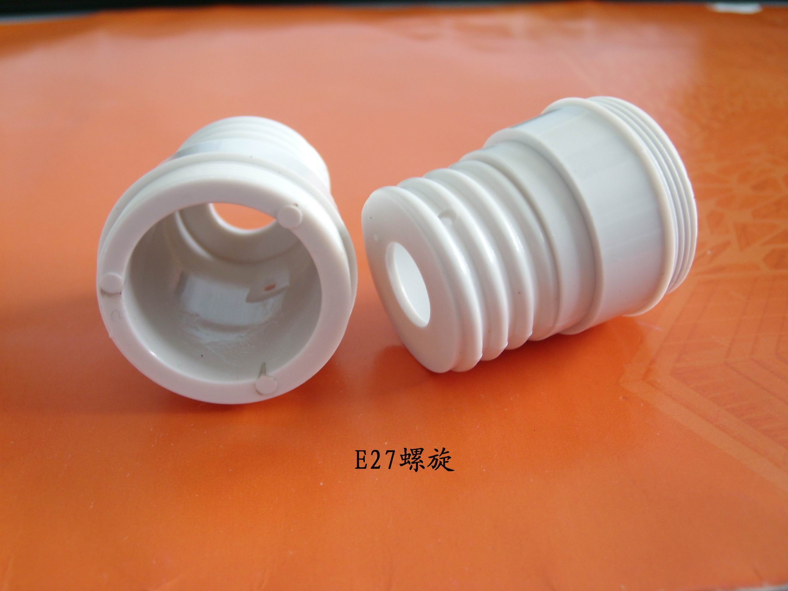 旭錦供應(yīng)塑膠支架，燈頭