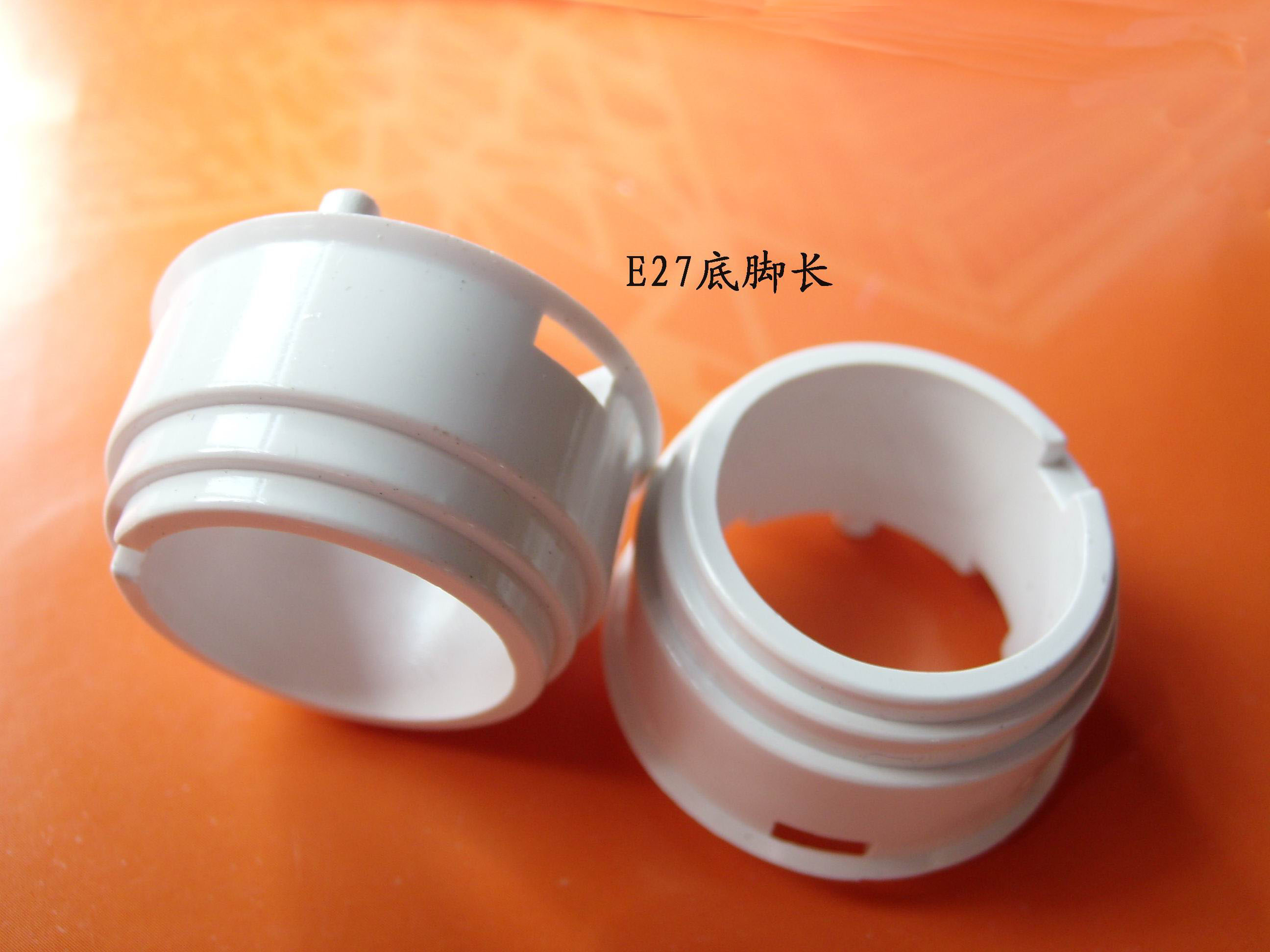 旭錦供應(yīng)塑膠支架，燈頭
