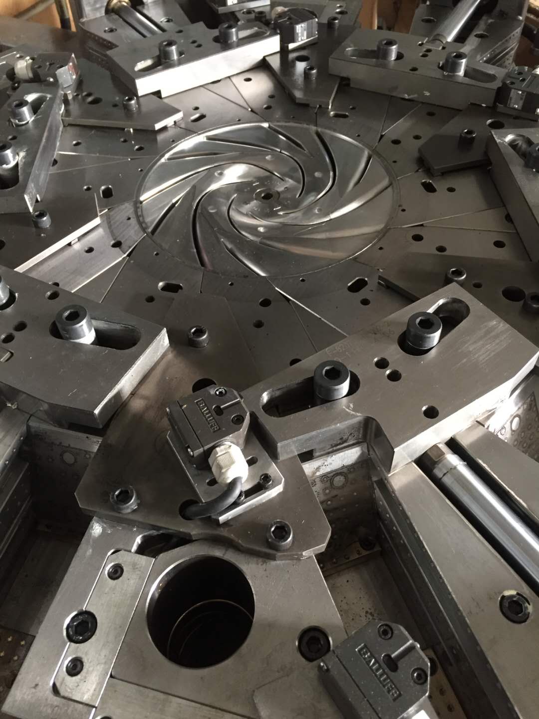 中山塑膠模具，注塑模具旭錦模具廠家制造